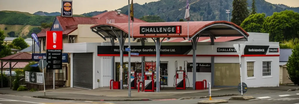 Realistisch tankstation in Etten-Leur